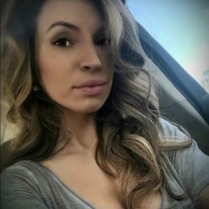 Meet your Posher, Adriana